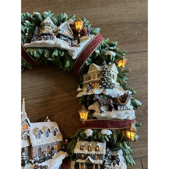 Thomas Kinkade Christmas Village Wreath Hamilton Collection - Picture 4 of 16